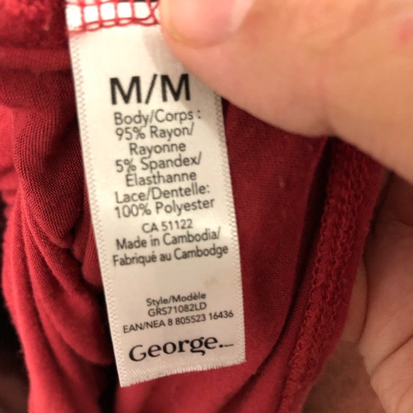 Tunic with Pretty Crocheted Detail - Picture 7 of 8